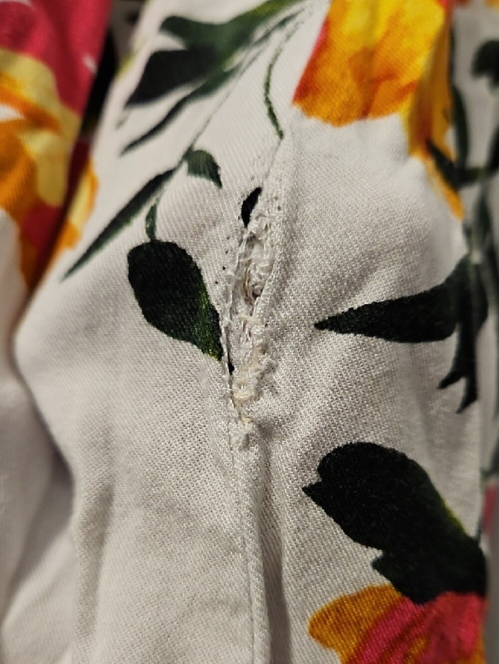 torrid White Tropical Zip-Front Racerback Top - Picture 4 of 8